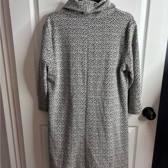 NWOT Perceptions Houndstooth Black and White, cowl neck Dress; XL. Pockets, soft - Picture 3 of 6